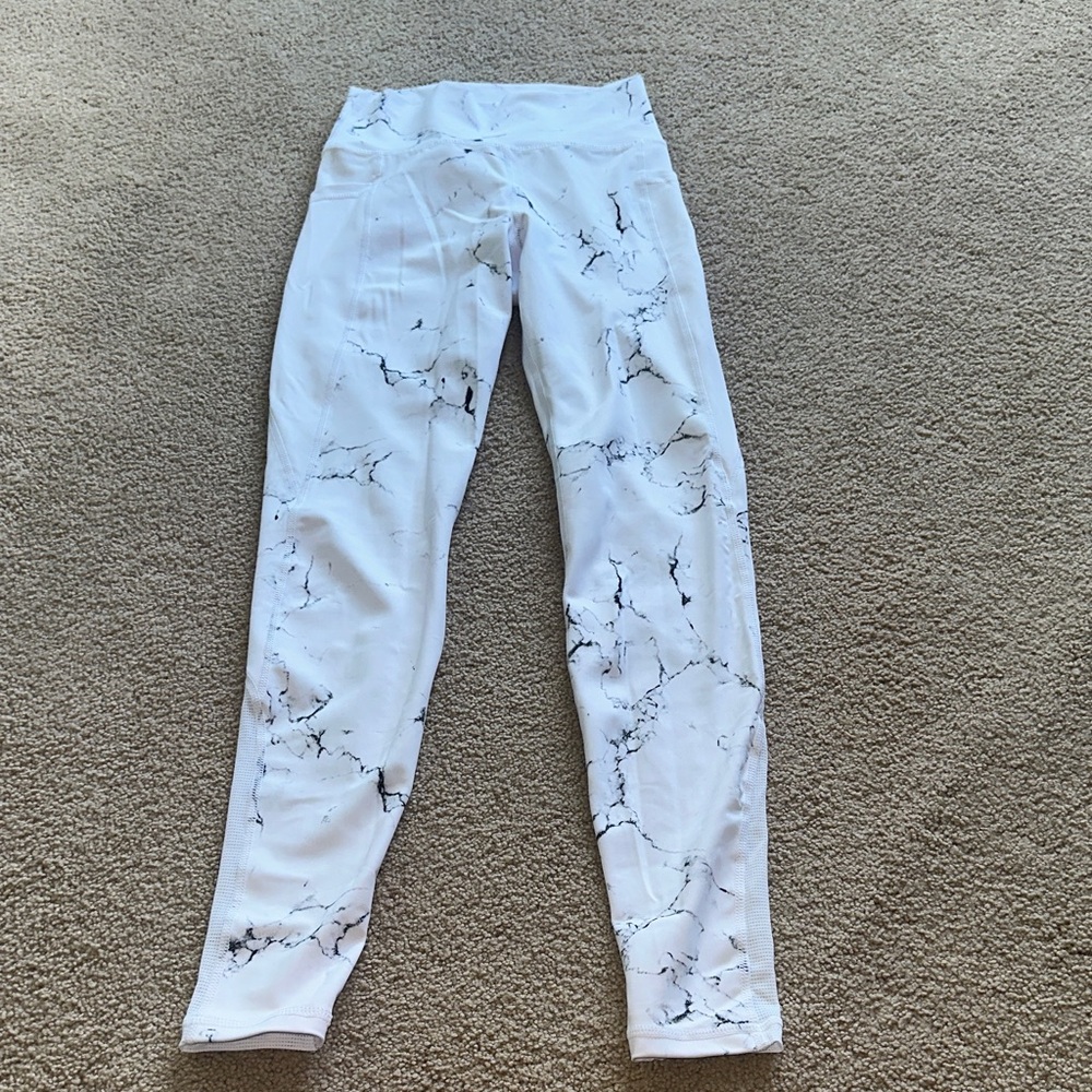 BuffBunny White Marble Leggings